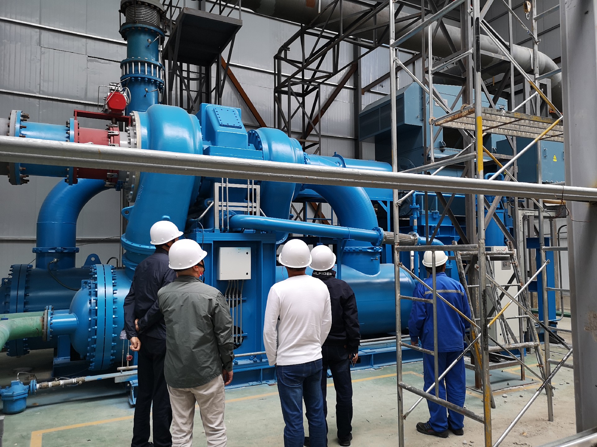 鈦靈特空分行業(yè)10萬等級(jí)原料空壓機(jī)新品開機(jī)試車成功